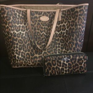 Coach purse and wallet